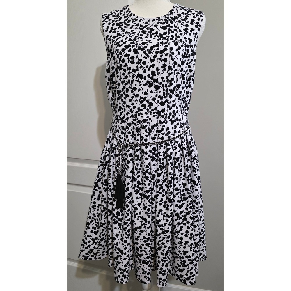 Karl Lagerfeld Paris Dress Women 10 Black White Floral Fit & Flare Sleeveless